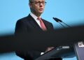 Friedrich Merz destaca desafios para jovens alemães nos EUA e revisa relação transatlântica