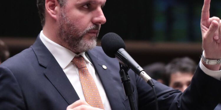 FPA restringe reuniões a candidatos de direita nas eleições de 2026 e fortalece influência no agro