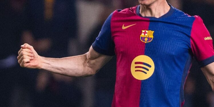 Robert Lewandowski encerra ciclo no Barcelona e projeta novo destino