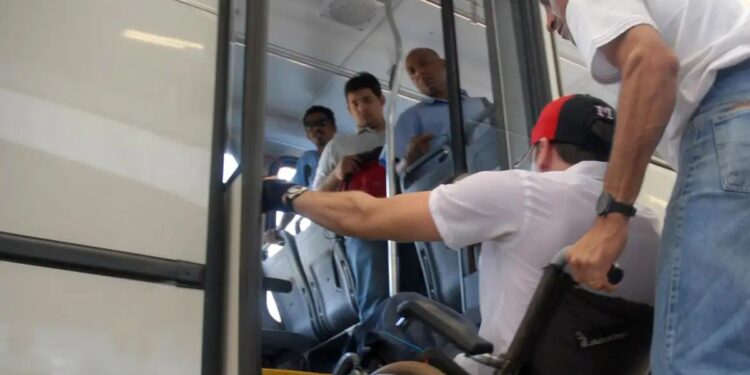 Até 14 de setembro: solicite transporte gratuito nas eleições para eleitores com deficiência