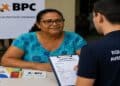 Até julho de 2027: acordo do MDS, INSS e DPU garante proteção ao BPC e Bolsa Família para famílias unipessoais