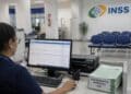 1,6 milhão de pedidos em espera no INSS em 2026: fila é a menor em 21 meses após recuo de 74% 7 1,6 milhão de pedidos em espera no INSS em 2026: fila é a menor em 21 meses após recuo de 74%