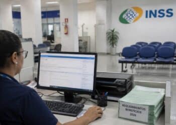 1,6 milhão de pedidos em espera no INSS em 2026: fila é a menor em 21 meses após recuo de 74%