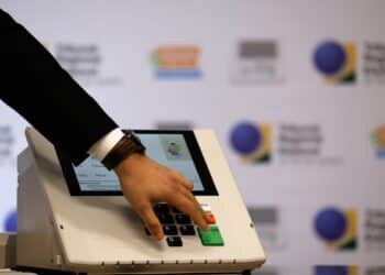 Dois senadores por estado: eleitor escolherá entre seis nomes na urna eletrônica em 2026