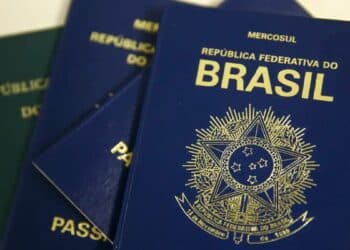 R$ 257,25 para passaporte em 2026: veja taxa padrão, casos especiais de até R$ 514,50 e documentos necessários