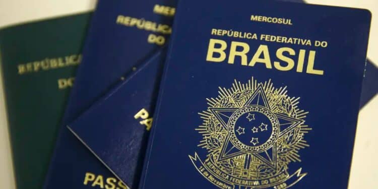 R$ 257,25 para passaporte em 2026: veja taxa padrão, casos especiais de até R$ 514,50 e documentos necessários