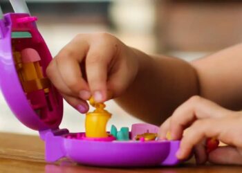 Ministério da Justiça faz alerta sobre riscos de brinquedos inteligentes para crianças