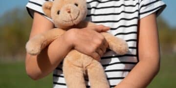 Até 10 anos de prisão: nova lei torna abuso sexual infantil crime hediondo e obriga suporte imediato