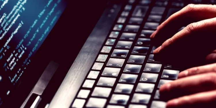 Mais de 500 anúncios falsos do Desenrola Brasil circulam nas redes sociais e enganam usuários 1 Mais de 500 anúncios falsos do Desenrola Brasil circulam nas redes sociais e enganam usuários